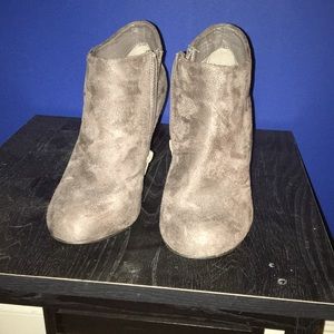 //Grey velvet booties// selling for $17